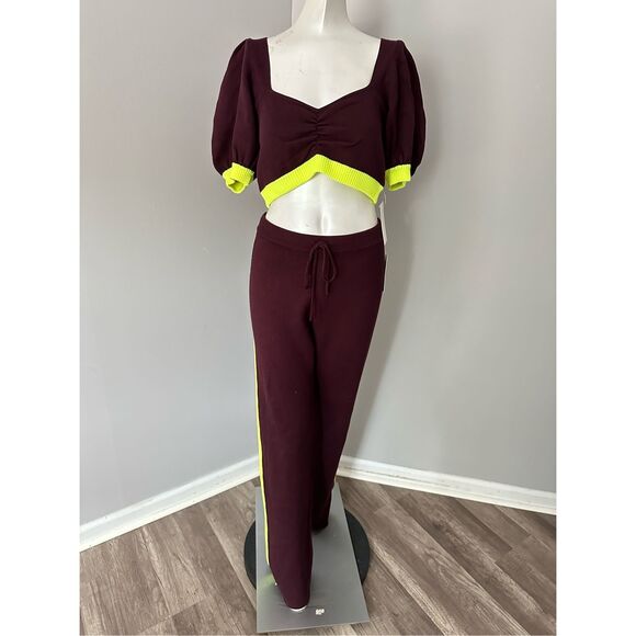 NWT For Love & Lemons Cropped Top And Sweatpant 2Piece Set Burgundy Large - Picture 8 of 9